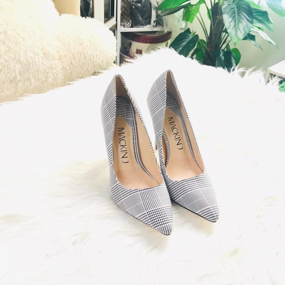 🆕️👉Black White Plaid Pointed Toe Stiletto Heel - Picture 6 of 6